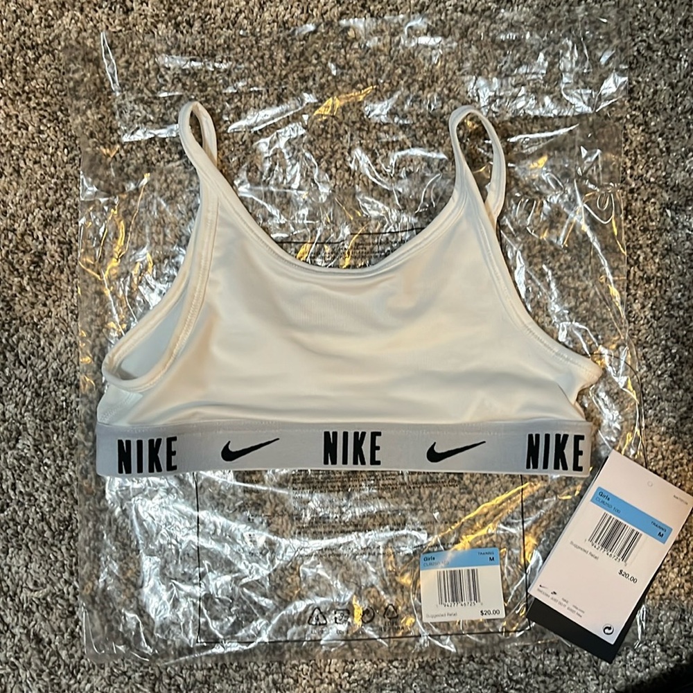 Nike girls training sports bra, size Medium, color white,  Dry, light support